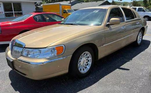 1998 Lincoln Town CAR Signature