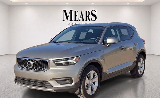 2022 Volvo XC40 Momentum Excl S60
