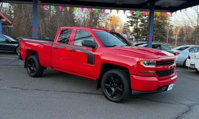 2018 Chevrolet Silverado Custom