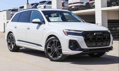 2026 Audi Q7 Quattro Premium Plus
