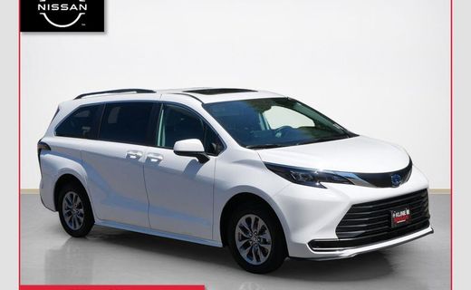 2024 Toyota Sienna LE