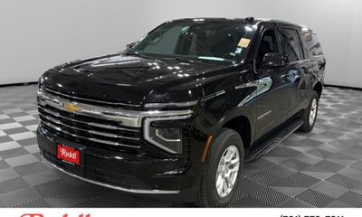 2025 Chevrolet Suburban LT