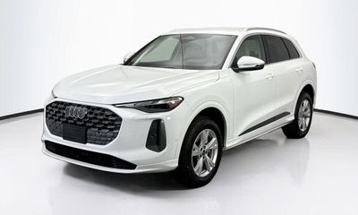 2025 Audi Q5 Quattro Premium