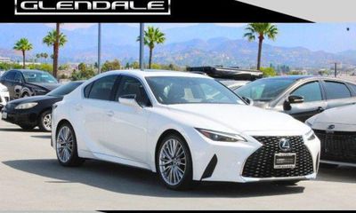2023 Lexus IS 300 Premium