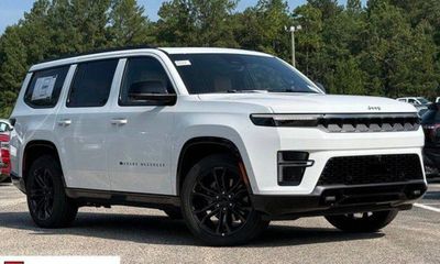 2026 Jeep Grand Wagoneer Summit