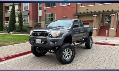 2013 Toyota Tacoma Delux