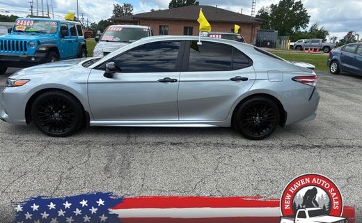 2020 Toyota Camry SE