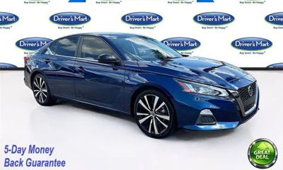 2022 Nissan Altima SR