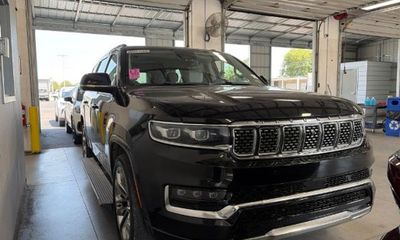 2023 Jeep Grand Wagoneer Series II