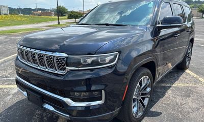2022 Jeep Grand Wagoneer Series III