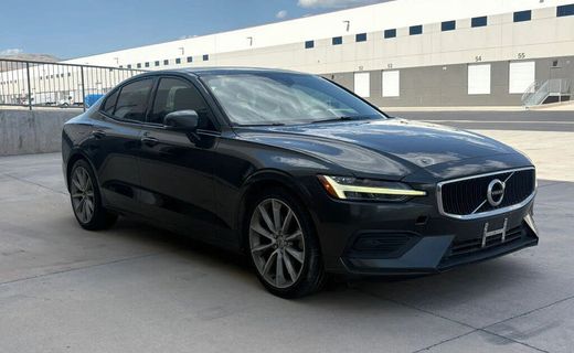 2020 Volvo S60 Momentum