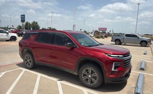 2024 Chevrolet Traverse LT
