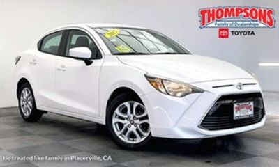 2017 Toyota Yaris IA Base
