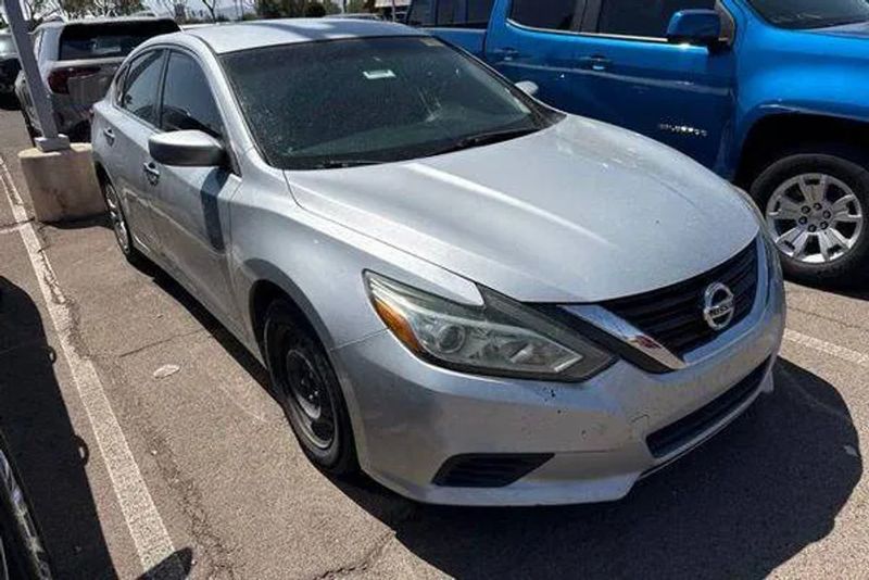 2016 Nissan Altima — a typically priced live listing