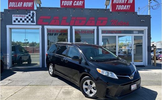 2019 Toyota Sienna LE