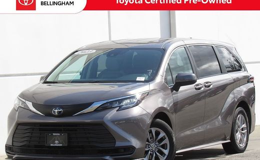 2023 Toyota Sienna LE
