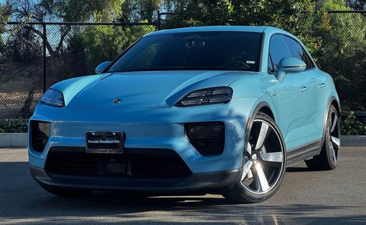 2025 Porsche Macan