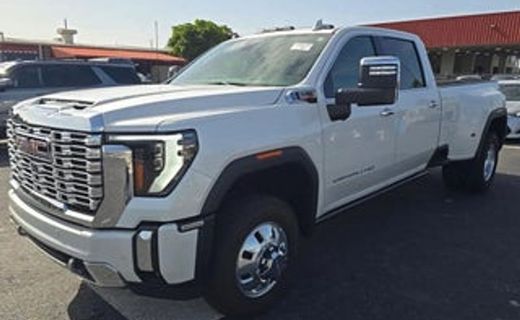2024 GMC Sierra HD Denali