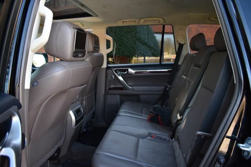 2010 Lexus GX — a typically priced live listing
