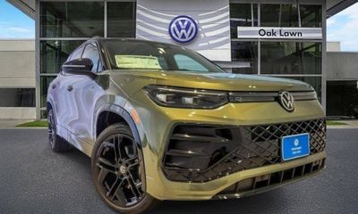 2026 Volkswagen Tiguan 4MOTION SE Black