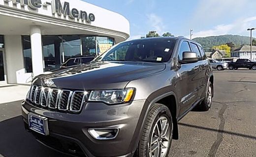 2020 Jeep Grand Cherokee Laredo