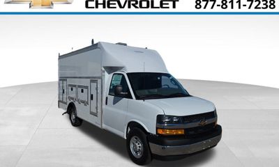 2025 Chevrolet Express 3500 Cutaway 159