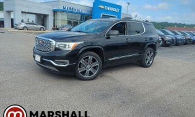 2017 GMC Acadia SLT 1