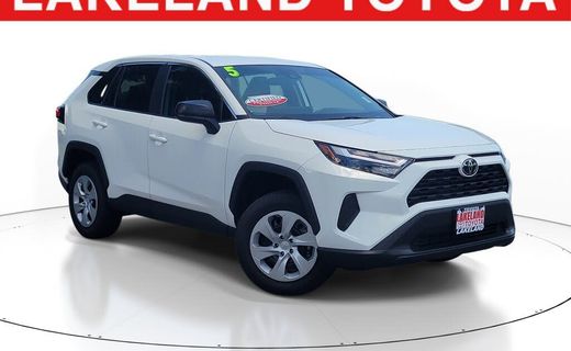 2025 Toyota RAV4 LE