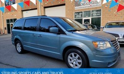 2011 Chrysler Town AND Country Touring L