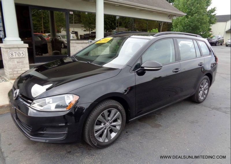 2017 Volkswagen Golf Sportwagen — a typically priced live listing