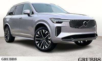 2026 Volvo XC90 Plus Bright