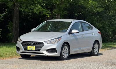 2019 Hyundai Accent SE AND SEL