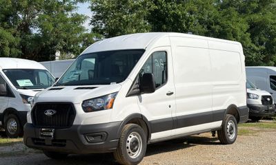 2026 Ford Transit Medium Roof