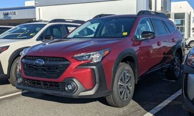 2023 Subaru Outback Premium