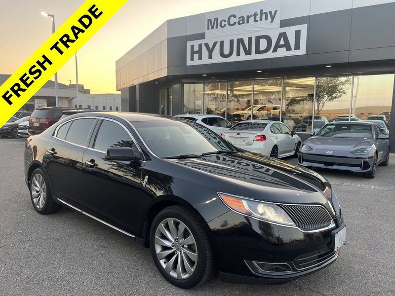 2015 Lincoln MKS — a typically priced live listing