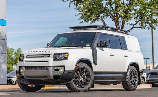 2024 Land Rover Defender 130 Outbound