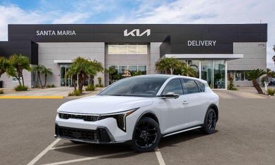 2026 Kia K4 GT Line Turbo