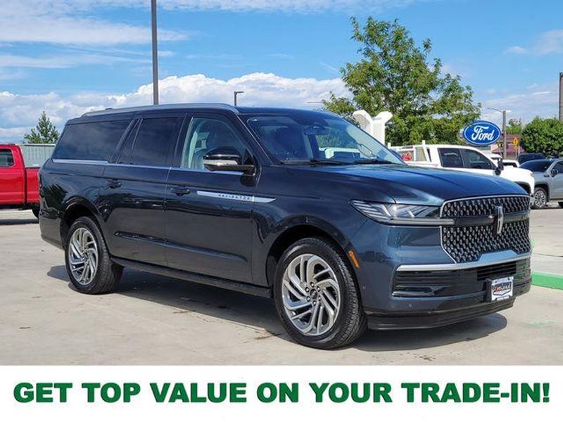 2025 Lincoln Navigator L — a typically priced live listing