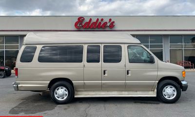 2007 Ford E-350 XL Wagon