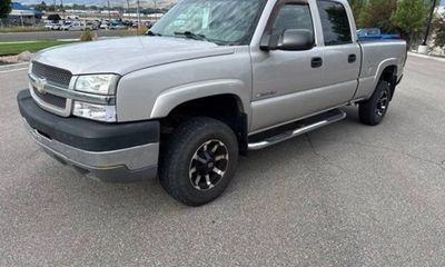 2004 Chevrolet Silverado LS