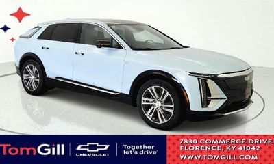 2024 Cadillac Lyriq LUX 1