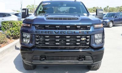 2022 Chevrolet Silverado HD Custom
