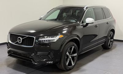 2019 Volvo XC90 R Design