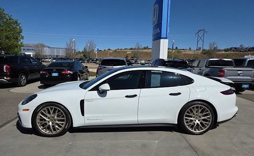 2020 Porsche Panamera 4