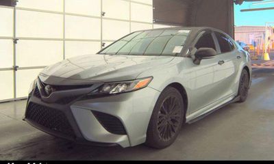 2020 Toyota Camry SE