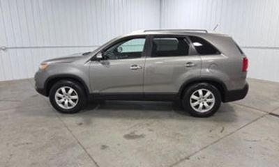 2012 Kia Sorento GL Middle LOW