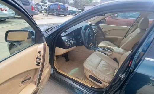 2004 BMW 525I