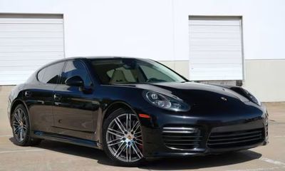 2015 Porsche Panamera GTS