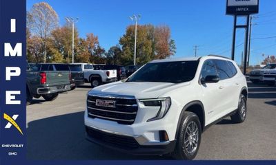 2025 GMC Acadia Elevation