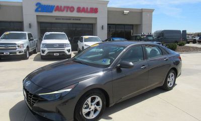 2021 Hyundai Elantra SE